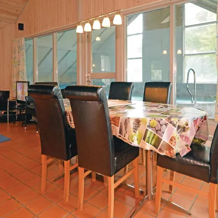 Four-bedroom Holiday In Blavand
