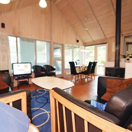 Holiday home Four-bedroom Holiday In Blavand